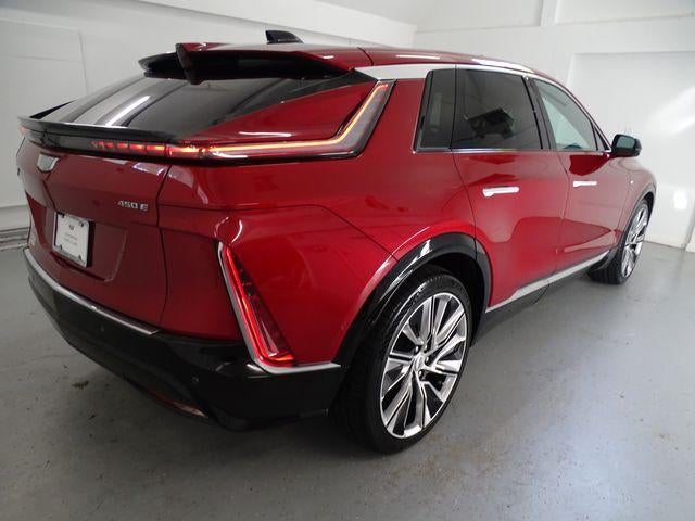 2025 Cadillac LYRIQ Luxury 3