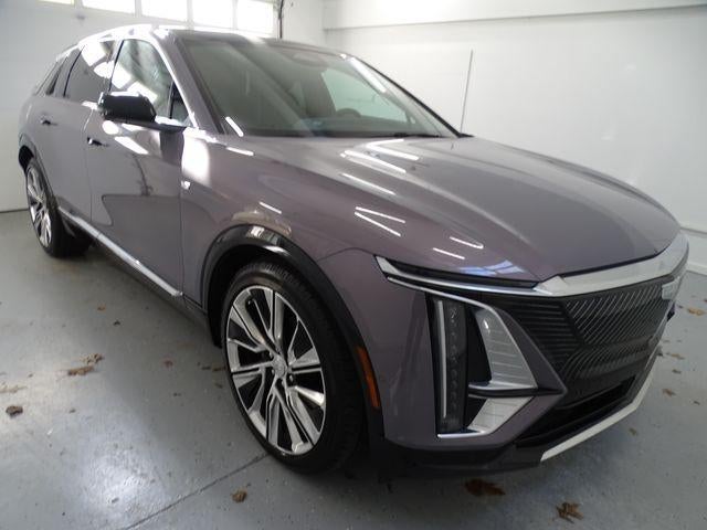 2025 Cadillac LYRIQ Luxury 3