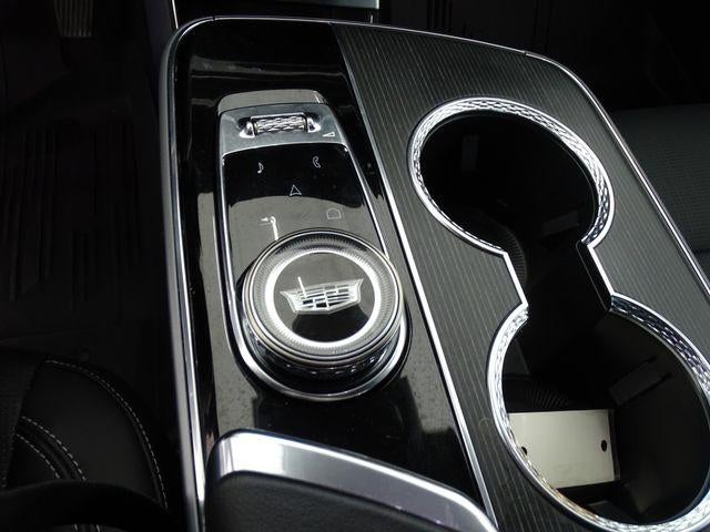 2025 Cadillac LYRIQ Luxury 3