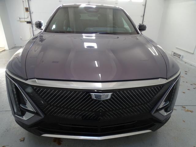 2025 Cadillac LYRIQ Luxury 3