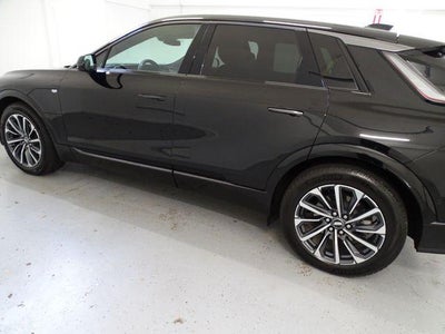 2024 Cadillac LYRIQ Sport 2