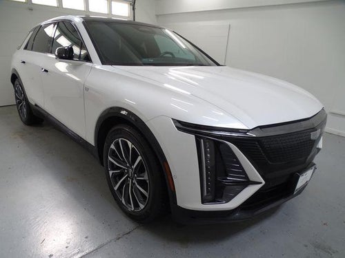 2024 Cadillac LYRIQ Sport 2