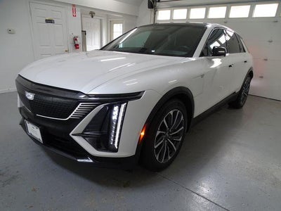 2024 Cadillac LYRIQ Sport 2