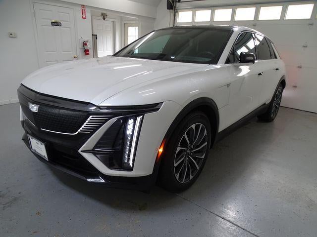 2024 Cadillac LYRIQ Sport 2