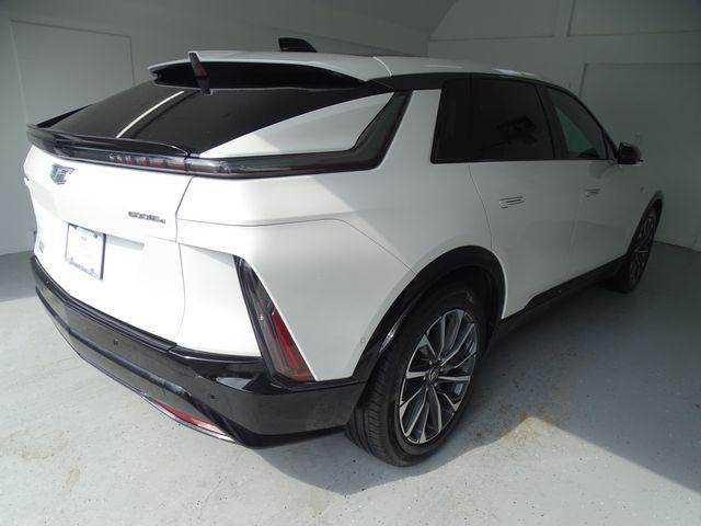 2024 Cadillac LYRIQ Sport 2
