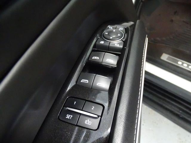 2023 Cadillac Escalade 4WD Sport Platinum