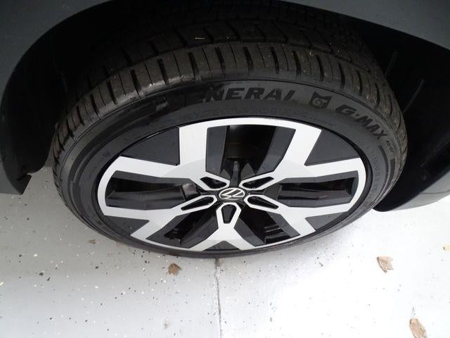2023 Volkswagen Taos SEL
