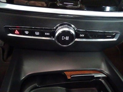 2024 Volvo S60 Plus Dark Theme