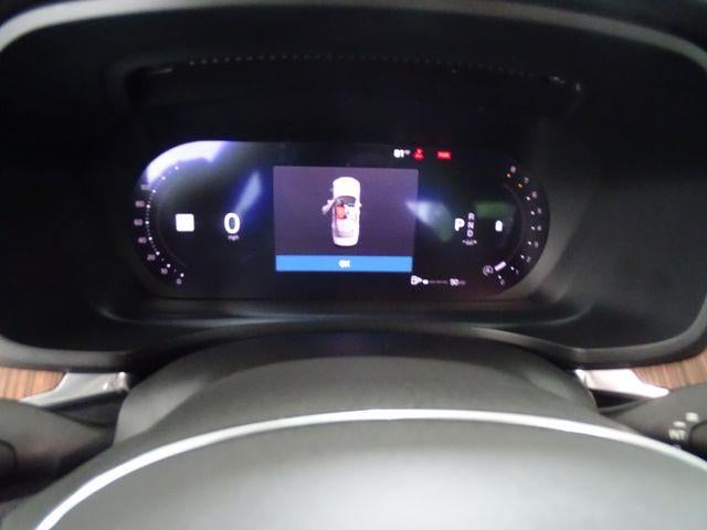 2024 Volvo S60 Plus Dark Theme