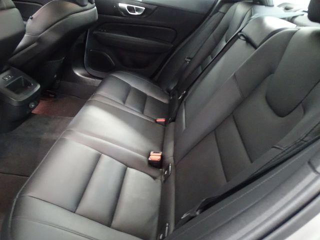 2024 Volvo S60 Plus Dark Theme