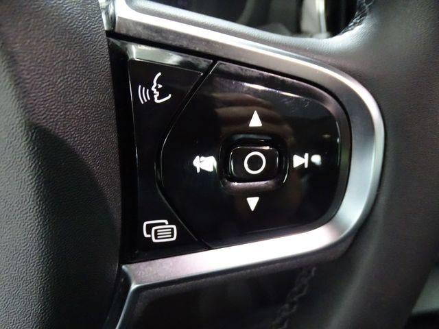 2024 Volvo S60 Plus Dark Theme