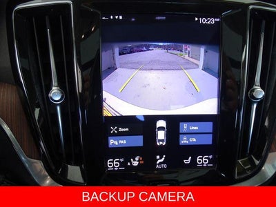 2022 Volvo S60 Momentum