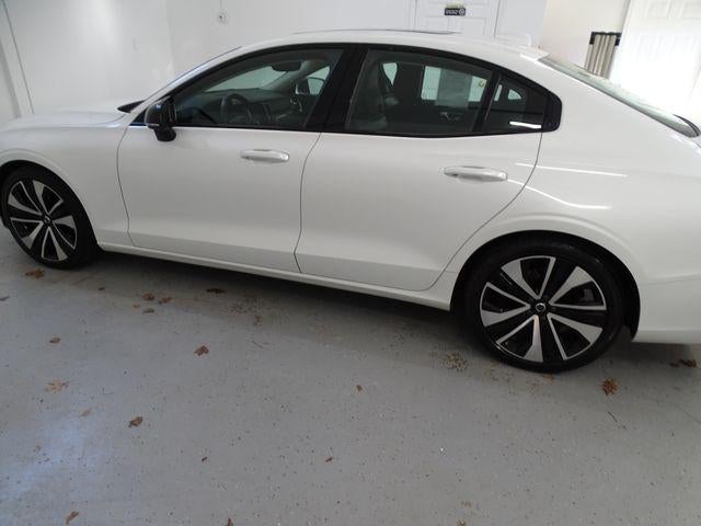 2022 Volvo S60 Momentum