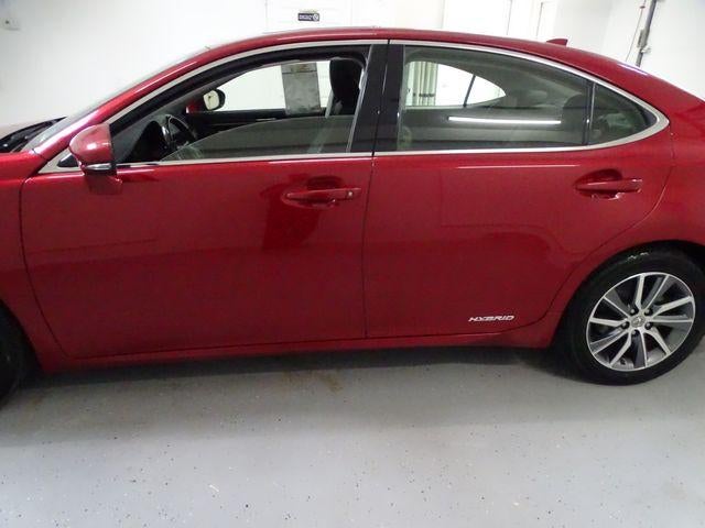 2018 Lexus ES 300h 