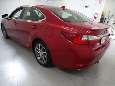 2018 Lexus ES 300h 