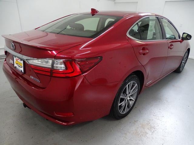 2018 Lexus ES 300h 