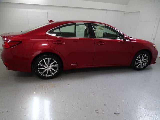 2018 Lexus ES 300h 