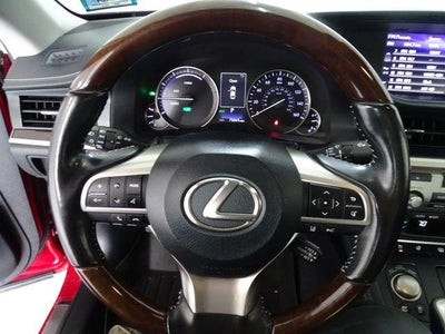 2018 Lexus ES 300h 